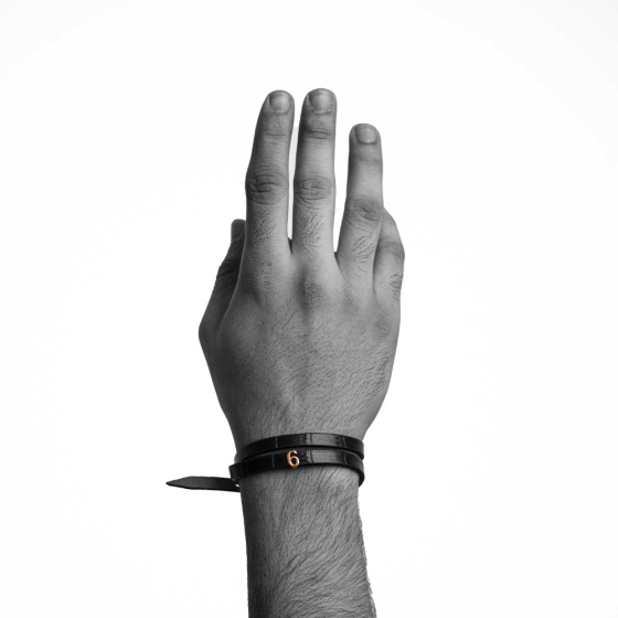 دستبند مردانه طلا چرم عدد 6