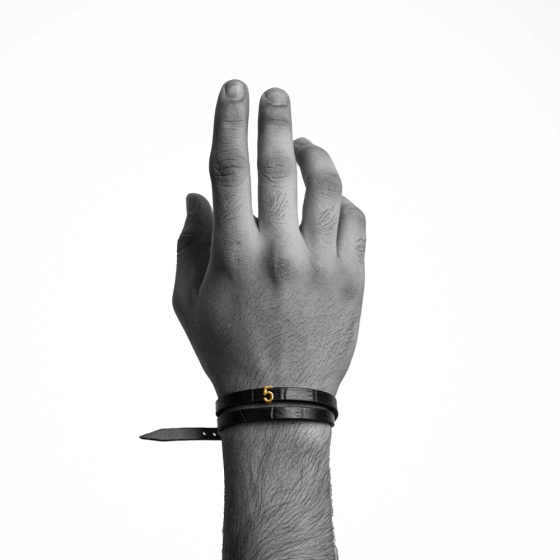 دستبند مردانه طلا چرم عدد 5