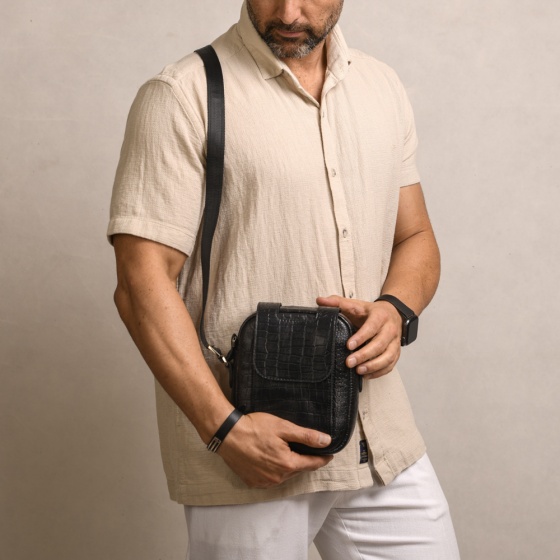 کیف کراس بادی مردانه طرح اسپرت چرم کروکودیل مشکی
