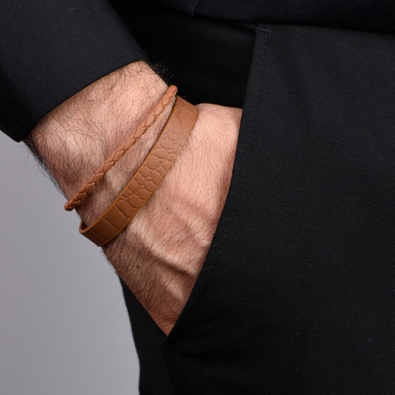 دستبند چرم 67 عسلی