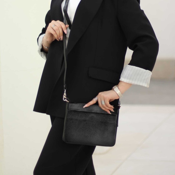 کیف دوشی زنانه ویولتا فلوتر مشکی