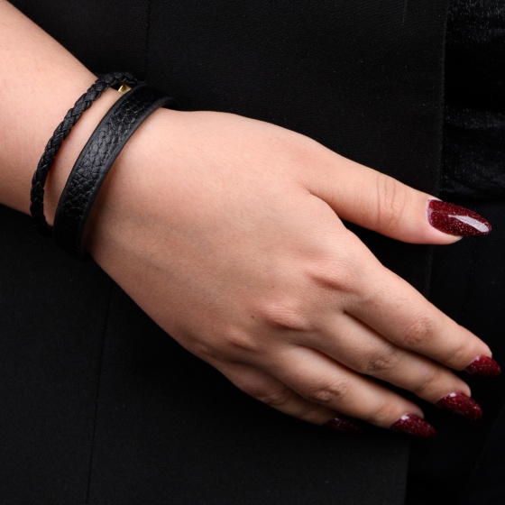 دستبند چرم 67 مشکی فلوتر