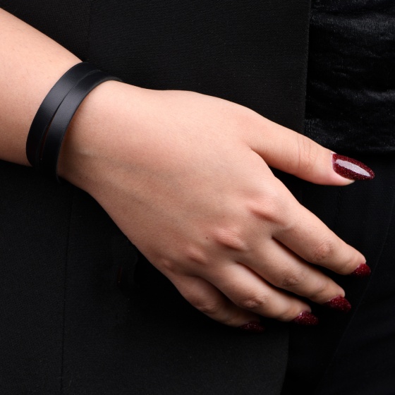 دستبند چرم دو دور ساده مشکی