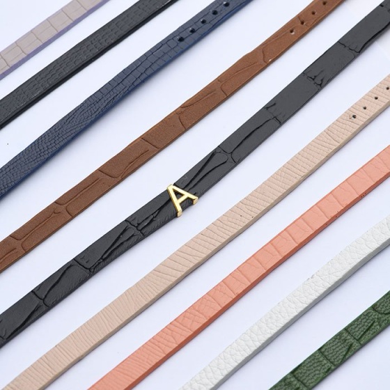 دستبند زنانه طلا چرم حرف A