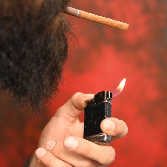 فندک طلا چرم اسم محمد