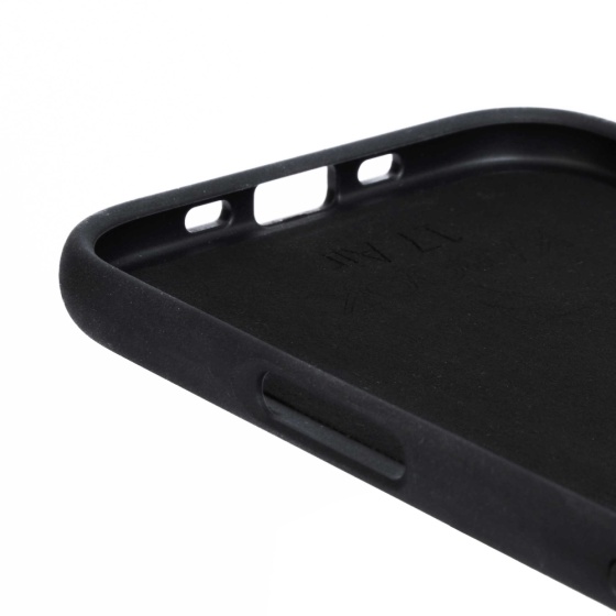 قاب آیفون 17 ایر چرم